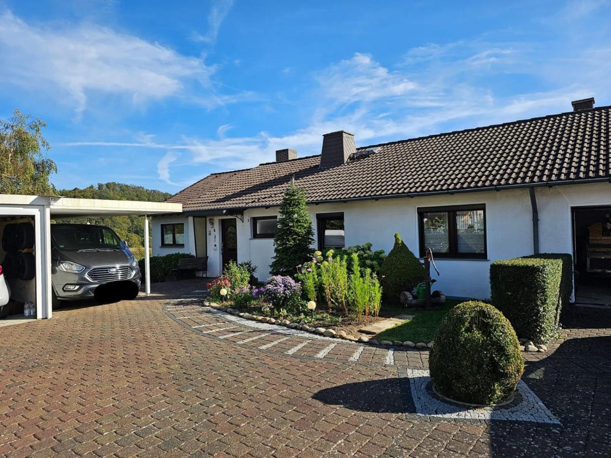 Ferienwohnung Talblick Ahnatal エクステリア 写真