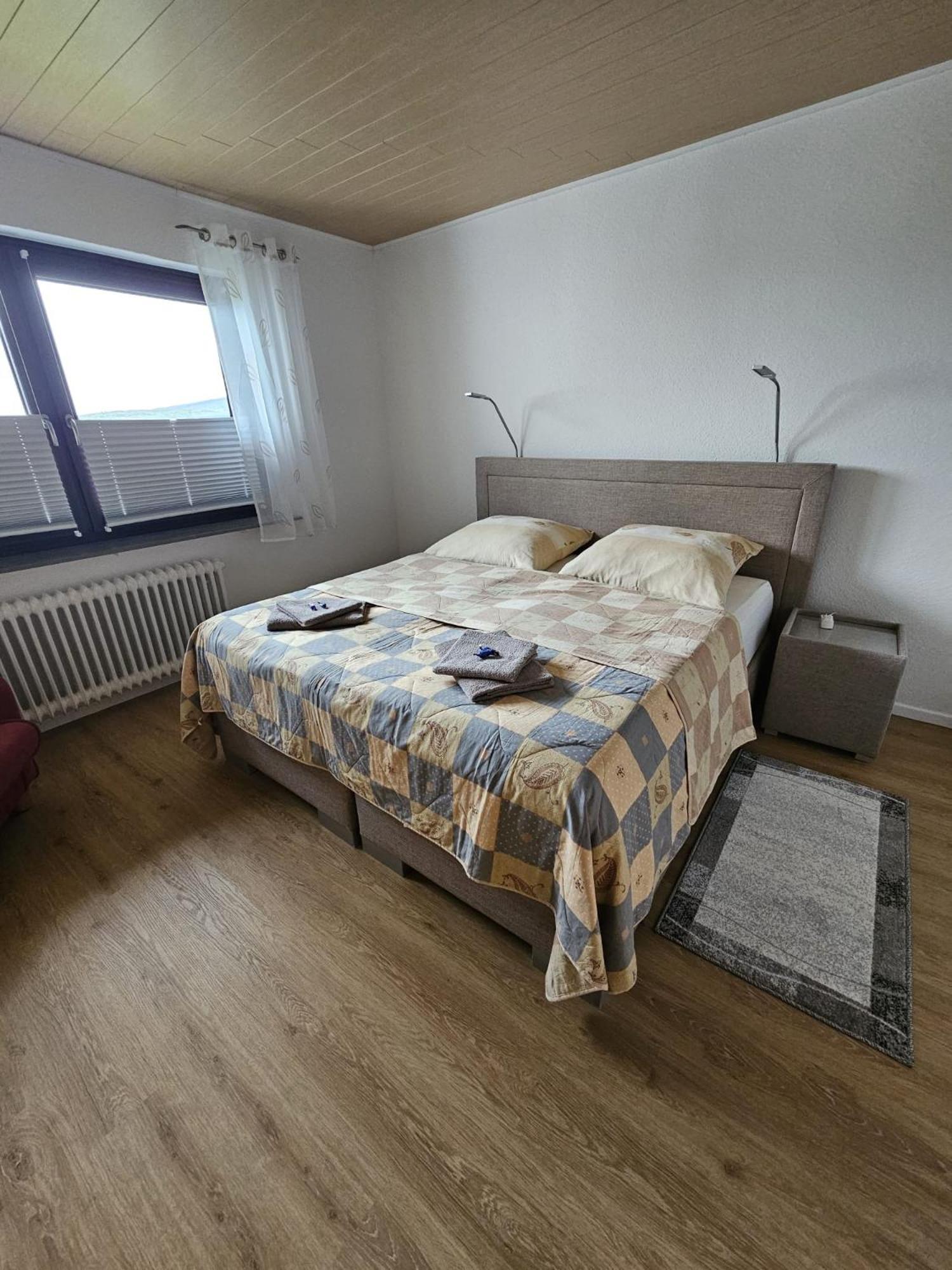 Ferienwohnung Talblick Ahnatal エクステリア 写真