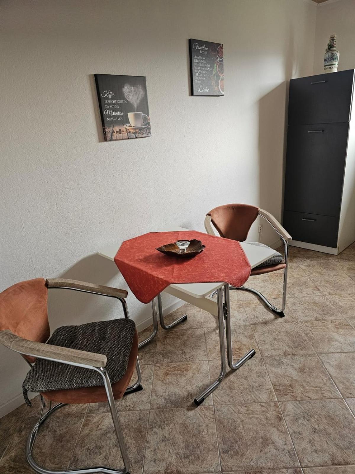 Ferienwohnung Talblick Ahnatal エクステリア 写真
